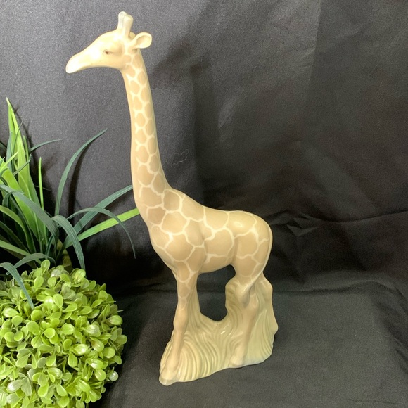 Porcelain Giraffe figure by Porcelanas Miguel Requena - Picture 2 of 10